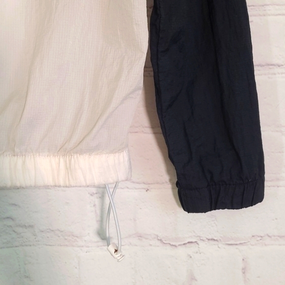 Vintage 90s Champion Spellout Logo Large Print Sleeve Windbreaker Hoodie  Size M - Picture 14 of 16